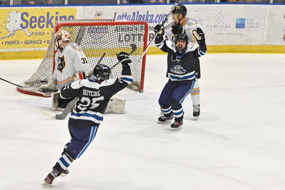 Arctic Warriors top Icemen 6-3 in Army vs Air Force hockey