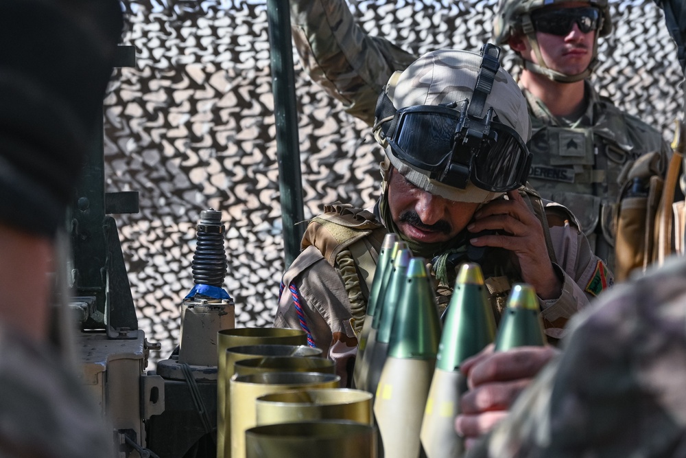 TF Redleg and Iraqi Soldiers Conduct Artillery Training