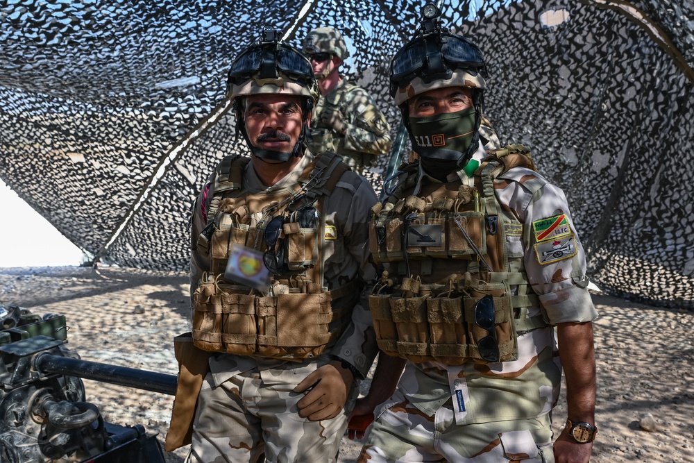 TF Redleg and Iraqi Soldiers Conduct Artillery Training