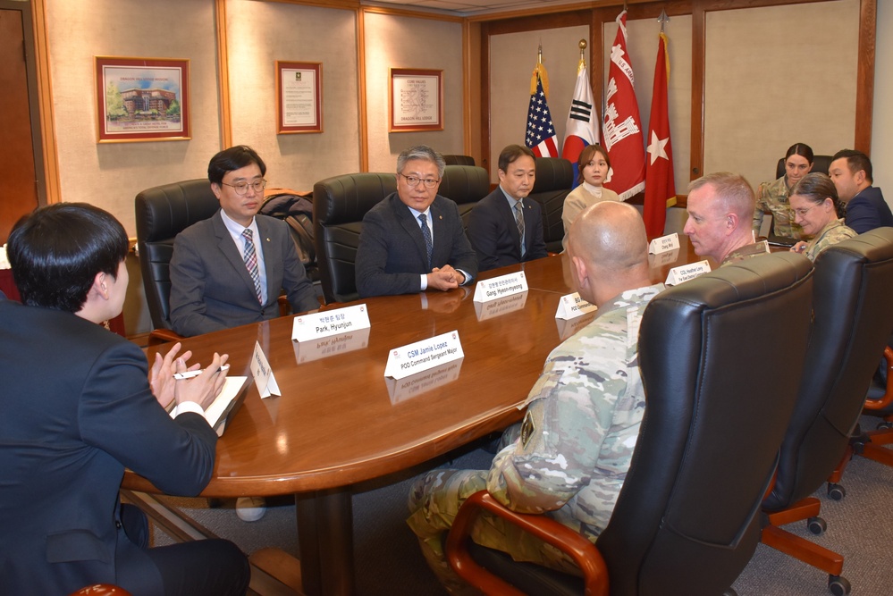 Army engineers meet with Korean Elevator Safety Agency