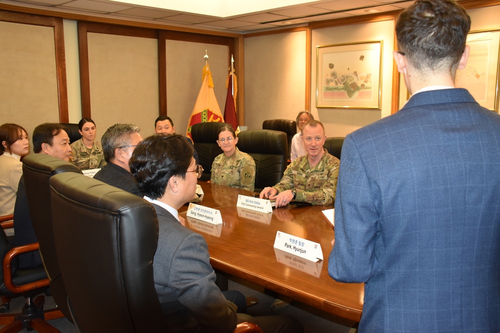 Army engineers meet with Korean Elevator Safety Agency