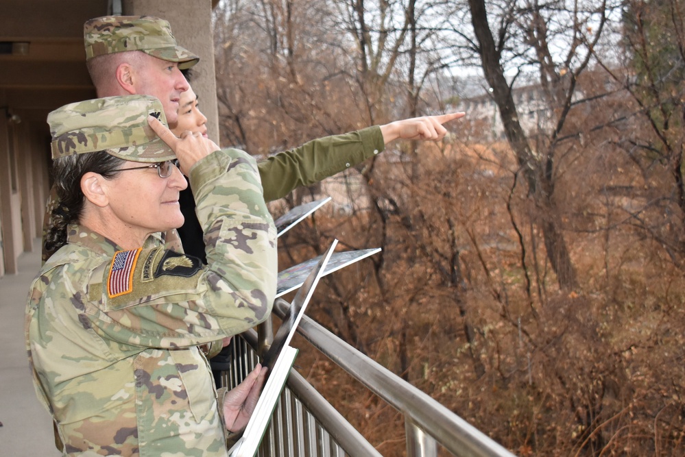 USACE Pacific Ocean Division general tours proposed residual Yongsan Garrison, South Korea