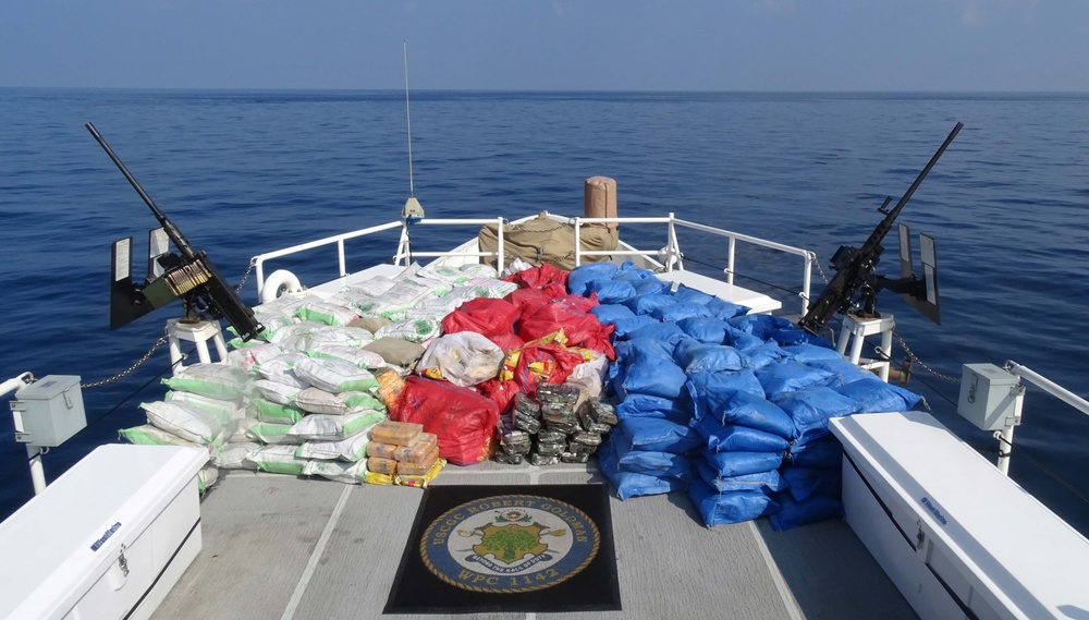 CMF-assigned Cutter Seizes Hashish and Methamphetamines in North Arabian Sea