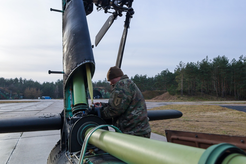 1-6 ACS, Task Force Saber Apache Maintenance