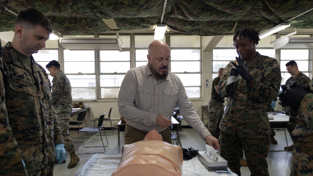 5th ANGLICO Marines participate in the Combat Life Saver Course