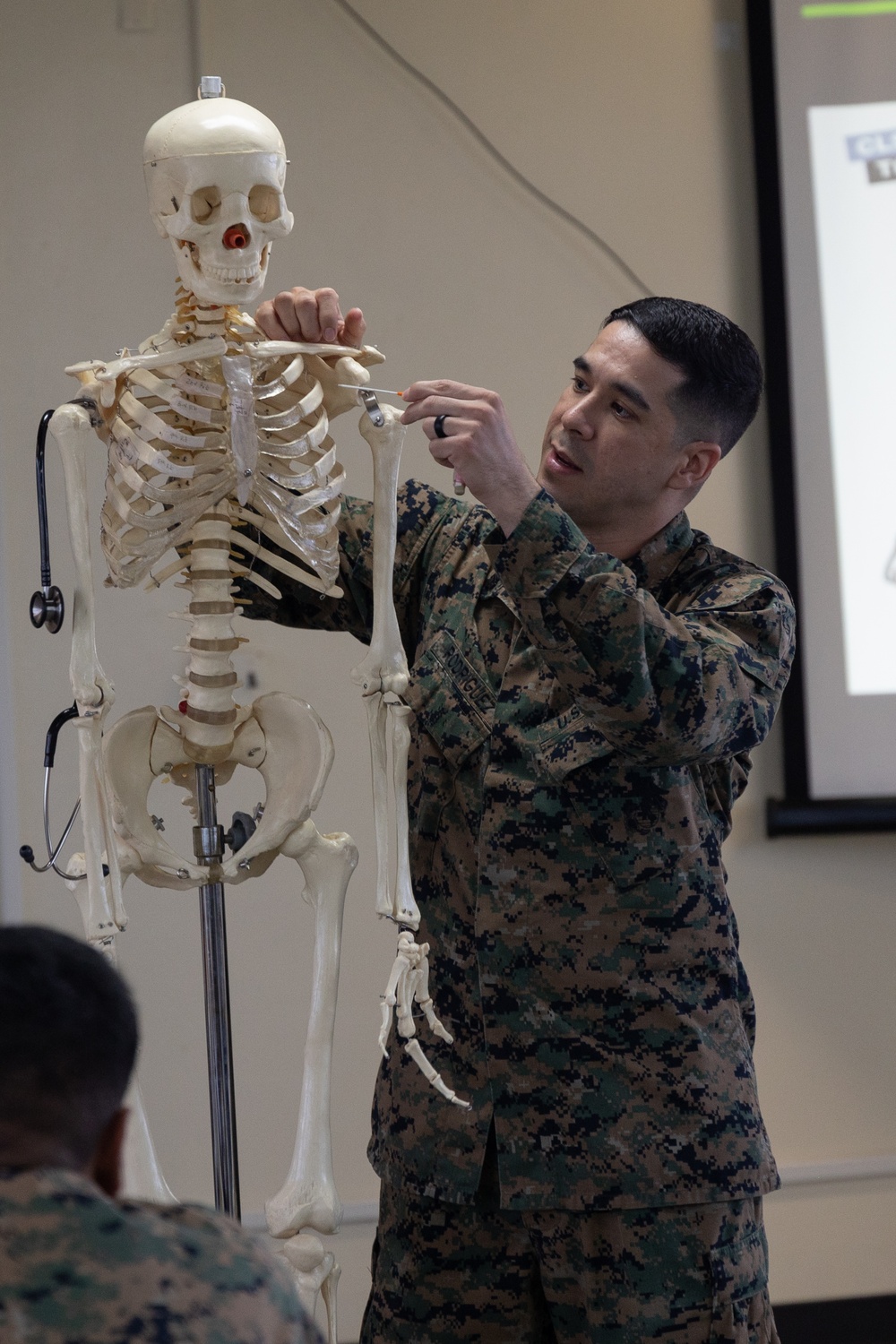 5th ANGLICO Marines participate in the Combat Life Saver Course