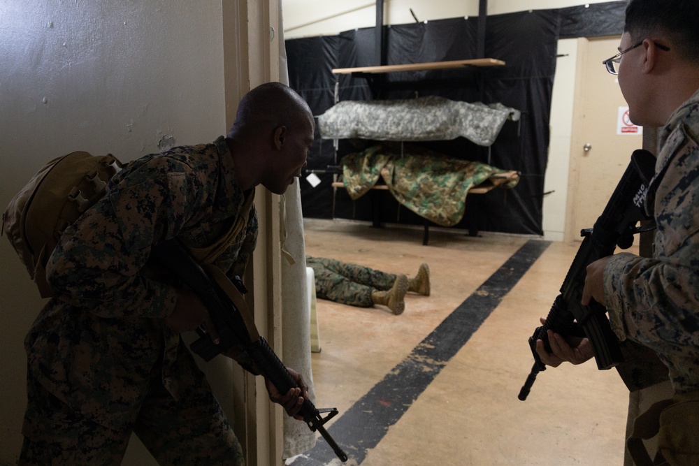 5th ANGLICO Marines participate in the Combat Life Saver Course