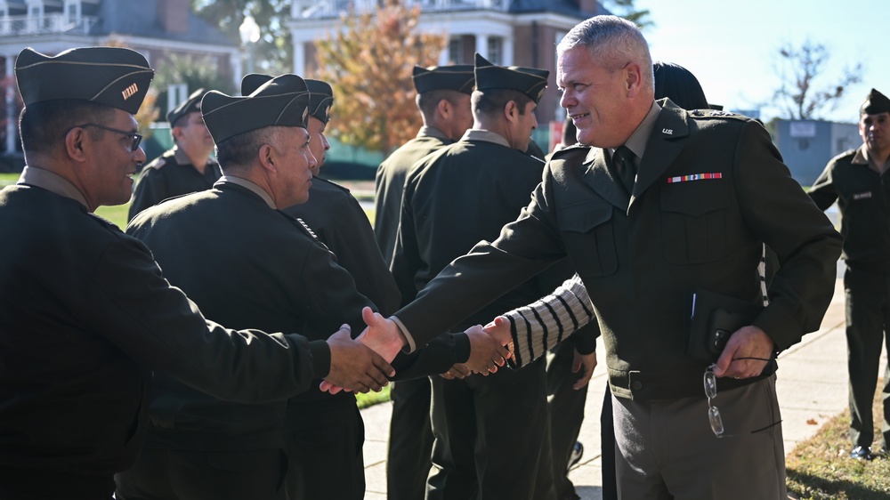 Peruvian Army Superior War College Visits the IADC
