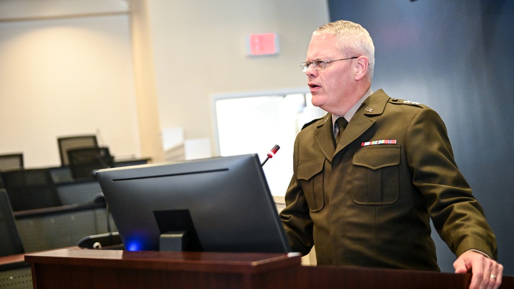 Peruvian Army Superior War College Visits the IADC