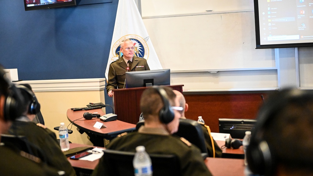 Peruvian Army Superior War College Visits the IADC