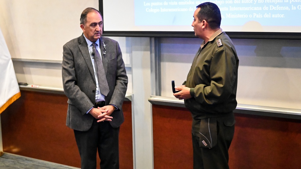 Peruvian Army Superior War College Visits the IADC