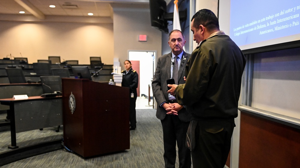 Peruvian Army Superior War College Visits the IADC