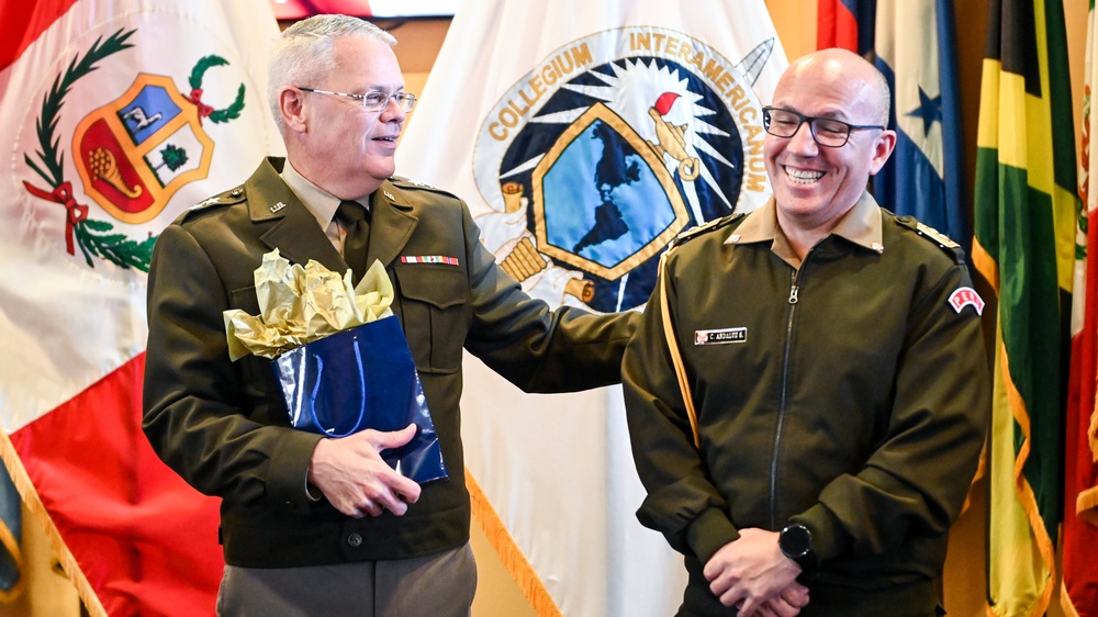 Peruvian Army Superior War College Visits the IADC