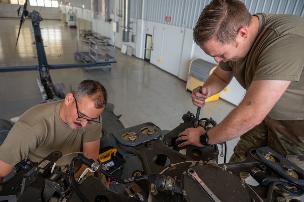 920th Aircraft Maintenance Squadron remove spindles