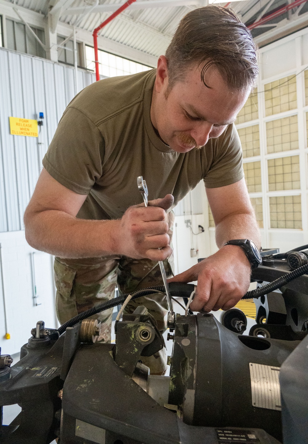 920th Aircraft Maintenance Squadron remove spindles