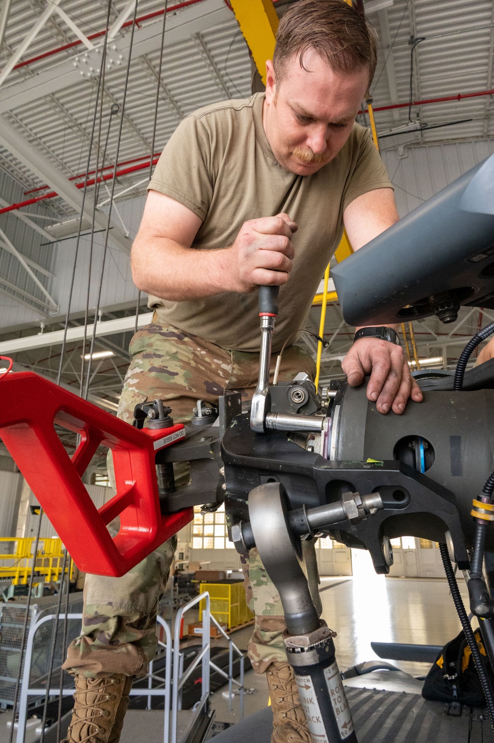 920th Aircraft Maintenance Squadron remove spindles