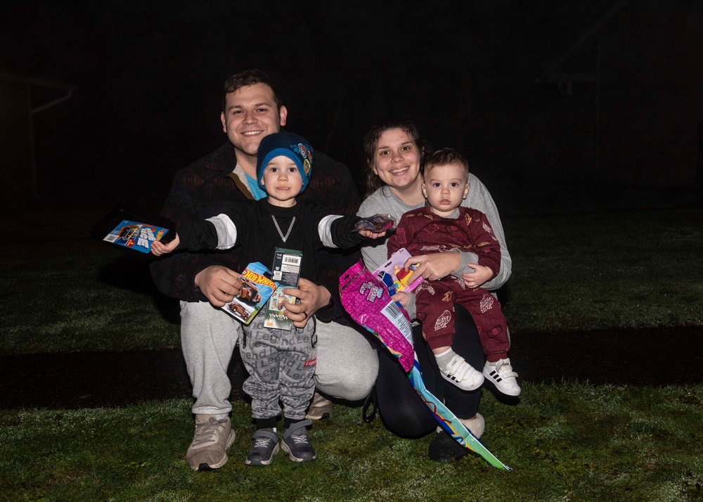 Team McChord holds holiday parade