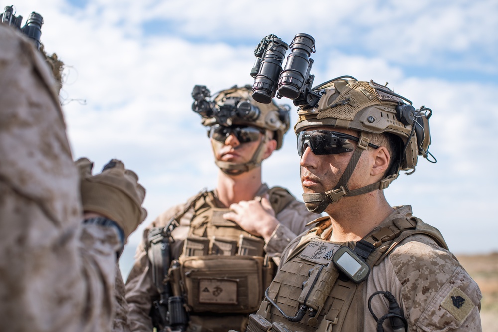 BLT 1/5 Reinforces Security During Shore Operations