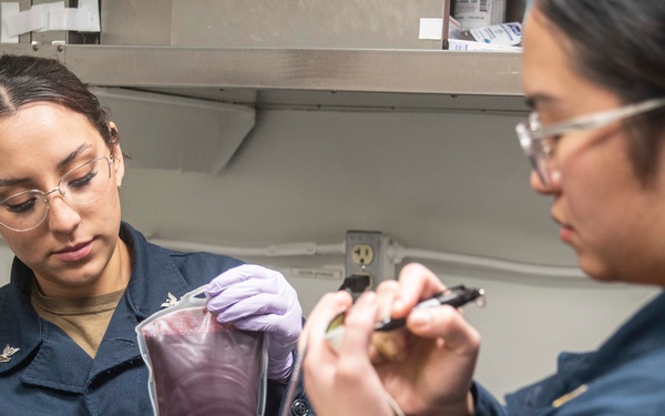 15th MEU, USS Boxer Medical Teams Respond to Mass Casualty Drill