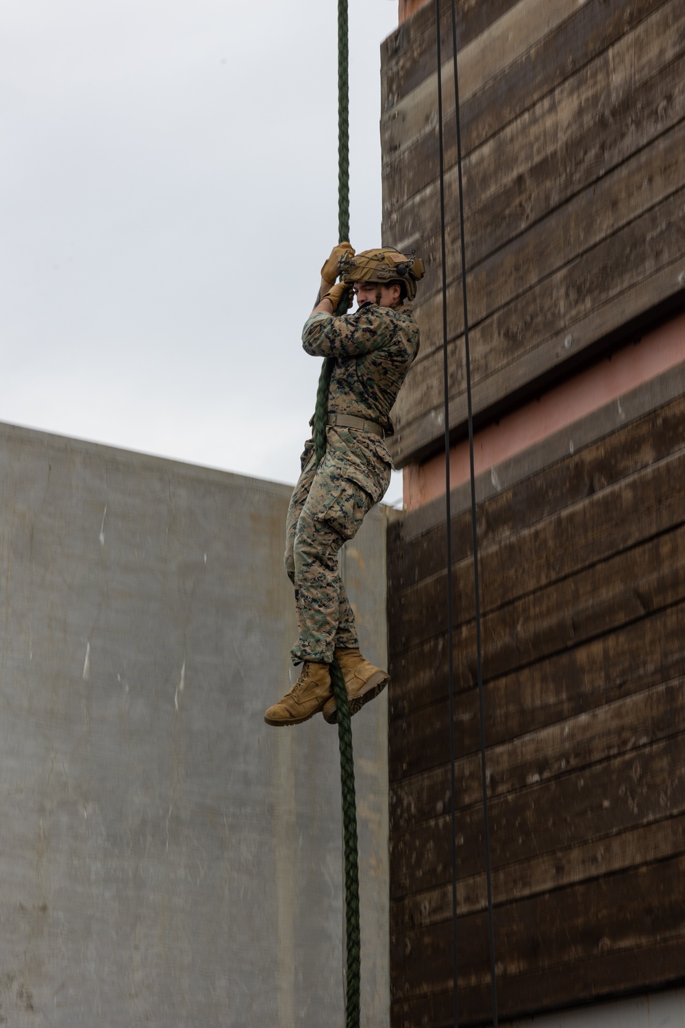 Learning the ropes: Weapons Company with Battalion Landing Team 1/1 rehearse fast rope and rappelling