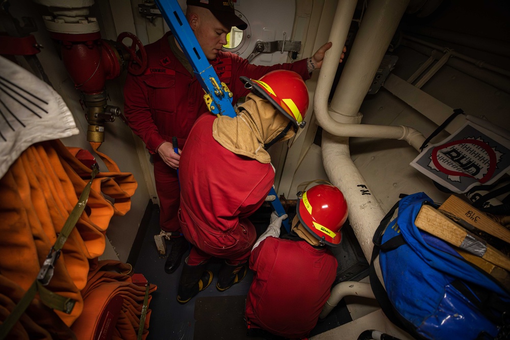 USS Carney Conducts Damage Control Drills