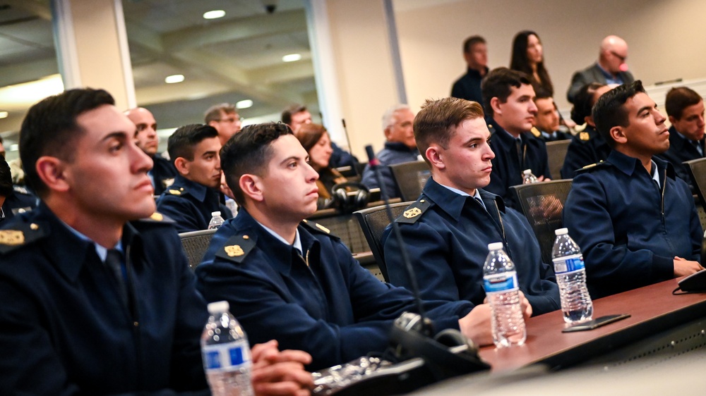 Argentinian Air Force Cadets Visit the IADC