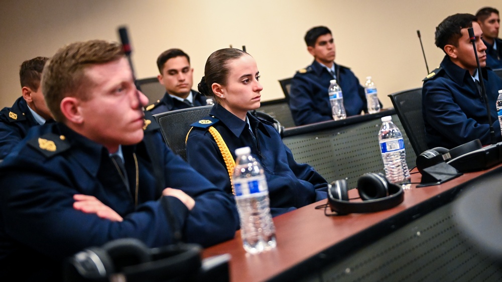 Argentinian Air Force Cadets Visit the IADC