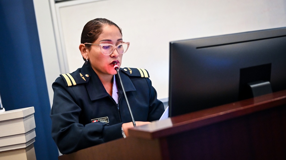 Argentinian Air Force Cadets Visit the IADC