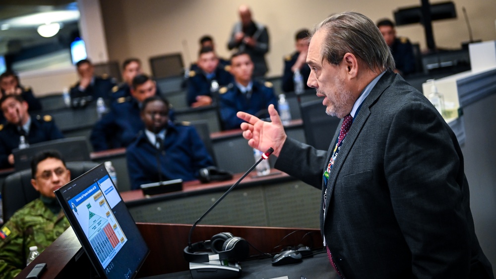Argentinian Air Force Cadets Visit the IADC