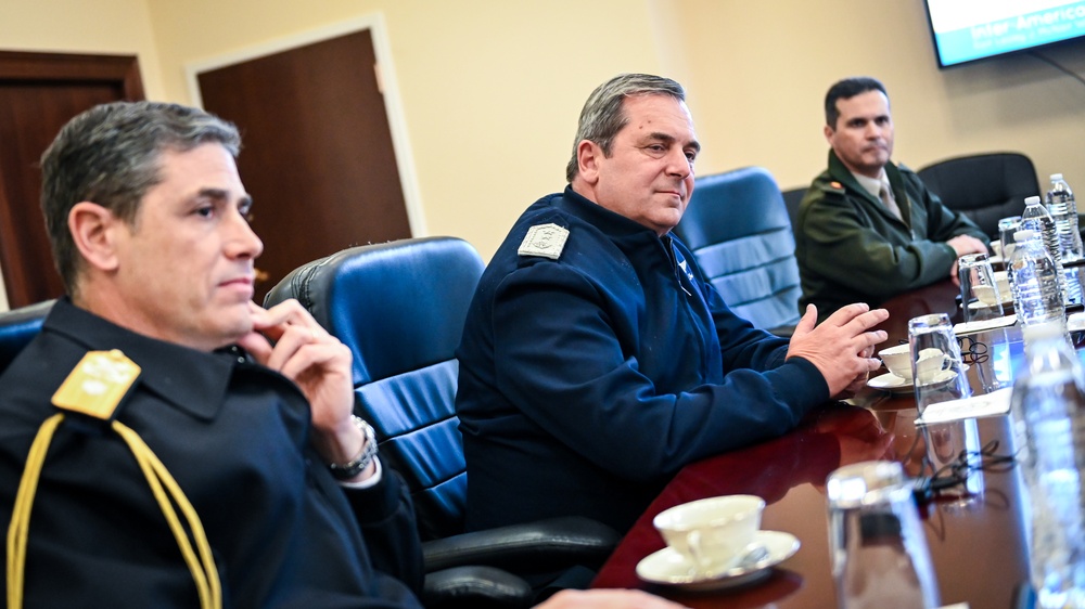 Argentinian Air Force Cadets Visit the IADC