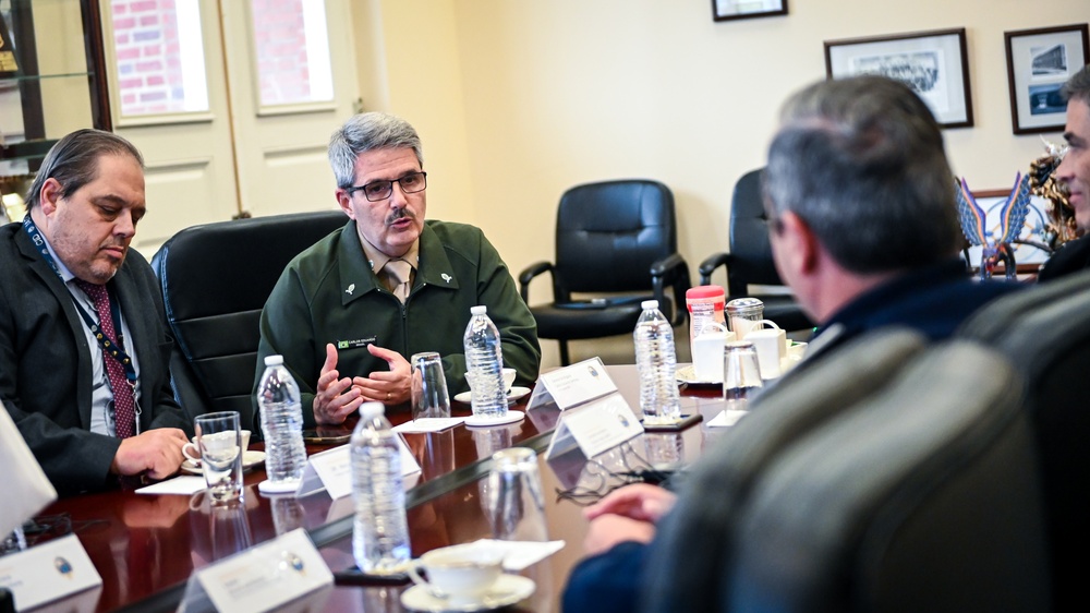 Argentinian Air Force Cadets Visit the IADC