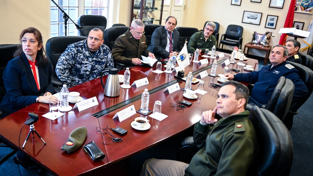 Argentinian Air Force Cadets Visit the IADC
