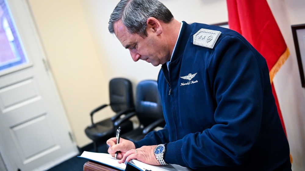 Argentinian Air Force Cadets Visit the IADC