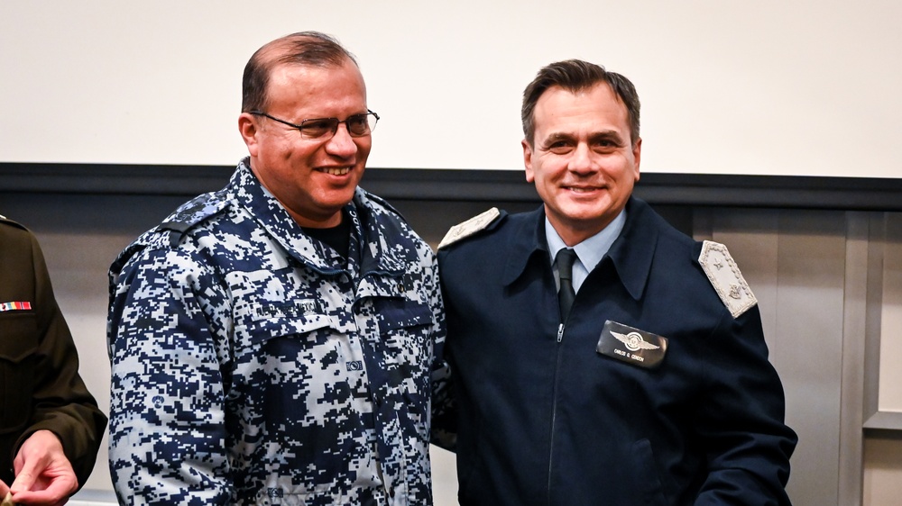 Argentinian Air Force Cadets Visit the IADC