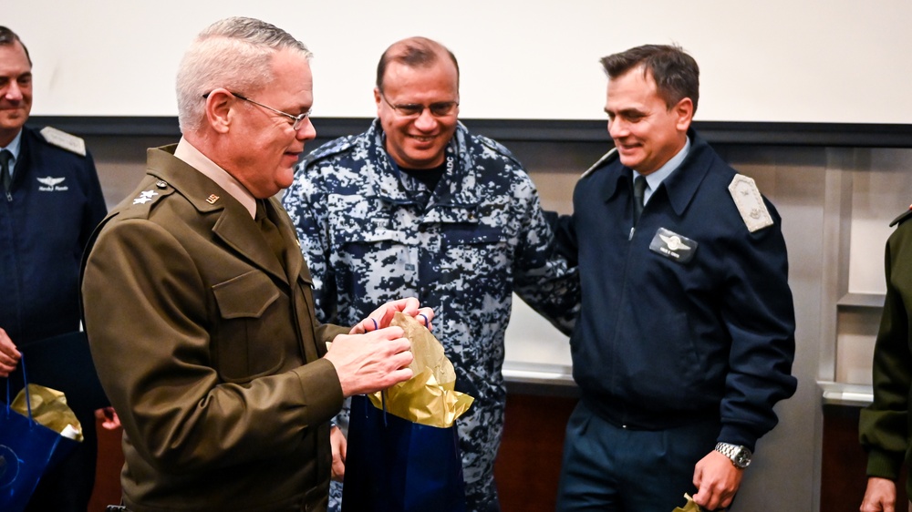 Argentinian Air Force Cadets Visit the IADC