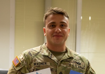 SETAF-AF Soldiers receive Christmas cards