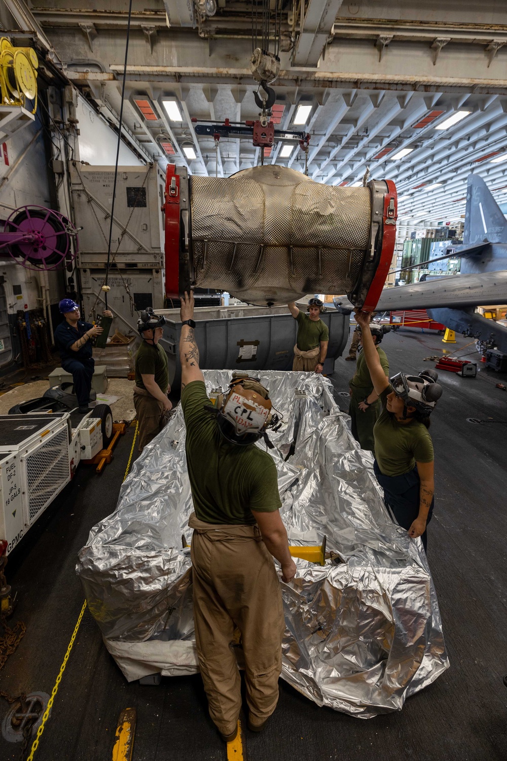 USS Bataan Sailors Conduct AV-8B Harrier Maintenance