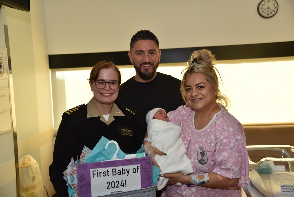 Walter Reed Director Shares Joy with Family of the Hospital’s 2024 First Born