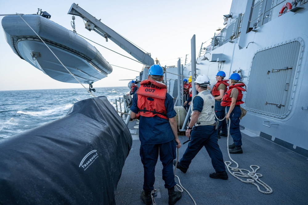 USS Mason Small Boat Operations during Operation Prosperity Guardian