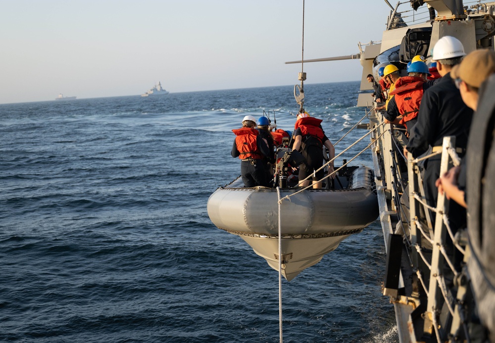 USS Mason Small Boat Operations during Operation Prosperity Guardian