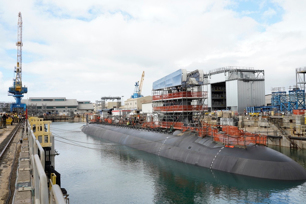 USS Hawaii (SSN 776) Undocking