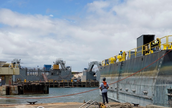 USS Hawaii (SSN 776) Undocking