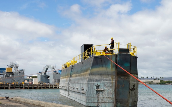 USS Hawaii (SSN 776) Undocking