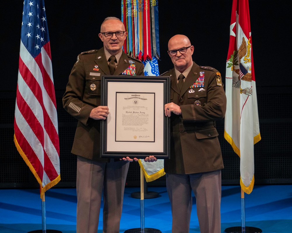 Promotion and swearing-in ceremony iho LTG Mingus