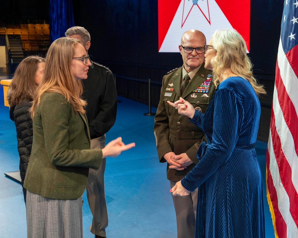 Promotion and swearing-in ceremony iho LTG Mingus