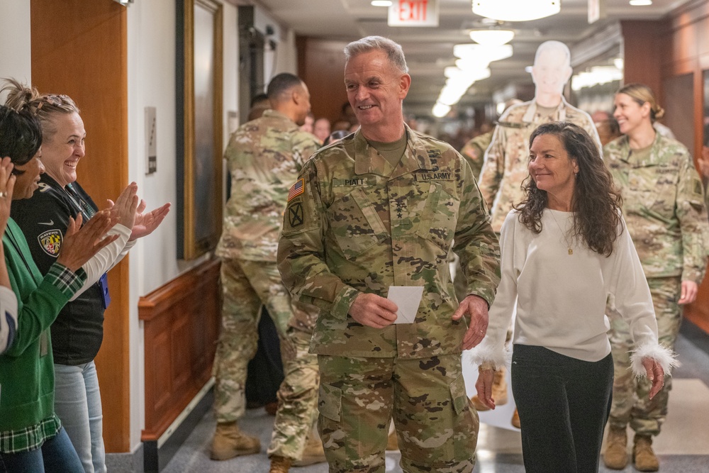 Lt. Gen. Walter Piatt departs Pentagon for the last time as Director of the Army Staff