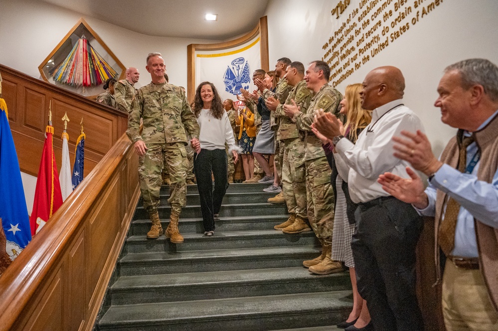 Lt. Gen. Walter Piatt departs Pentagon for the last time as Director of the Army Staff