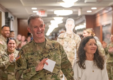 Lt. Gen. Walter Piatt departs Pentagon for the last time as Director of the Army Staff
