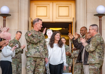 Lt. Gen. Walter Piatt departs Pentagon for the last time as Director of the Army Staff