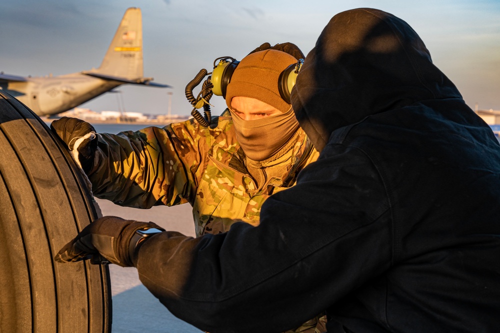 Front landing gear inspection